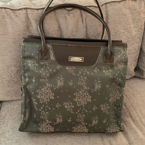 Protocol 2-Piece Luggage & Tote Set - Picture 8 of 16